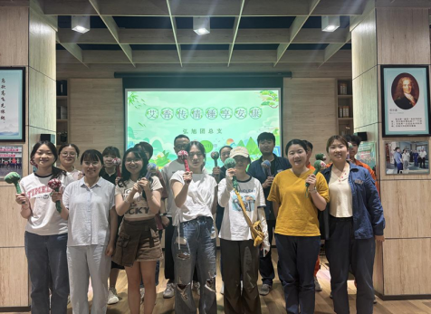 弘旭團(tuán)總支開展“艾香傳情，錘享安康”主題活動(dòng)
